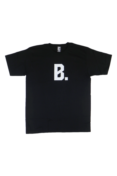 B.Tシャツ